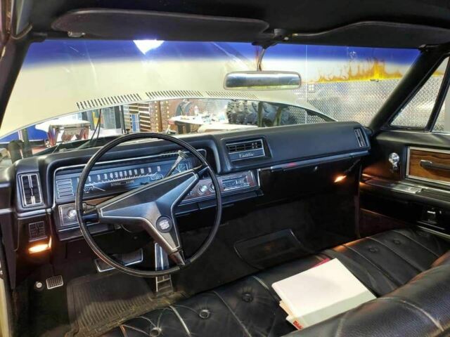 1968 Cadillac DeVille 4 door - photo 7