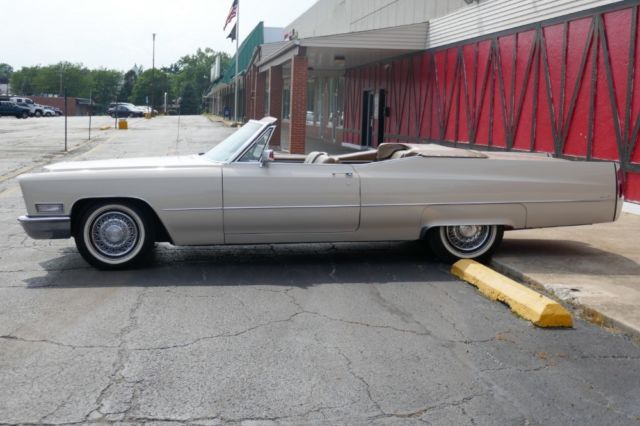1968 Cadillac DeVille -2 OWNER 16K ORIGINAL MILES- CLASSIC CONVERTIBLE C - photo 4
