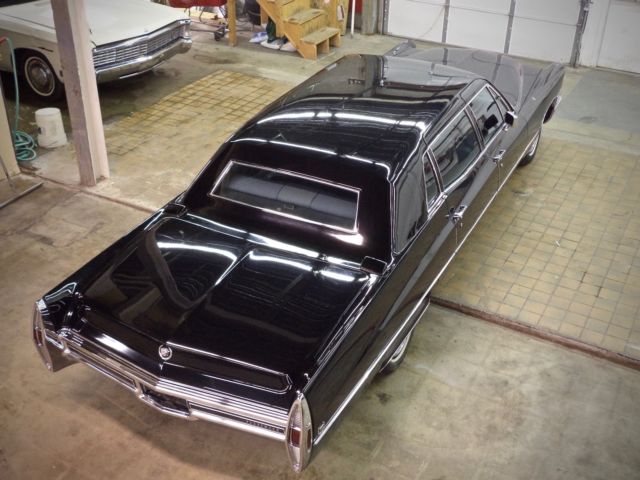 1968 Cadillac Fleetwood 75 Limousine - photo 3
