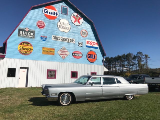 1968 Cadillac Fleetwood Limousine - photo 2