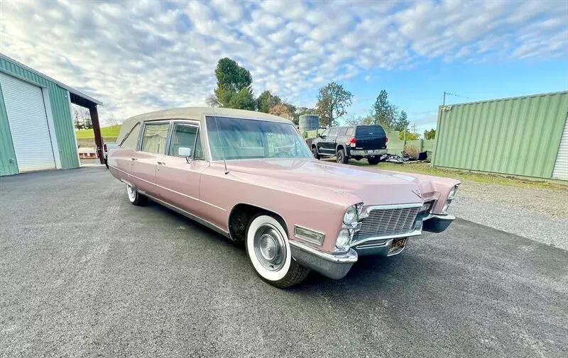 1968 Cadillac Fleetwood Miller Meteor Hearse Automatic 2-Door 1968 Fleetwood Miller Meteor Hearse