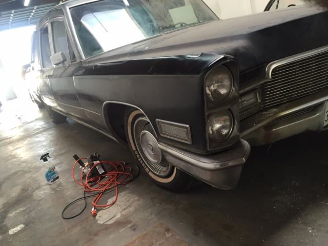 1968 Cadillac Fleetwood Hearse - photo 2
