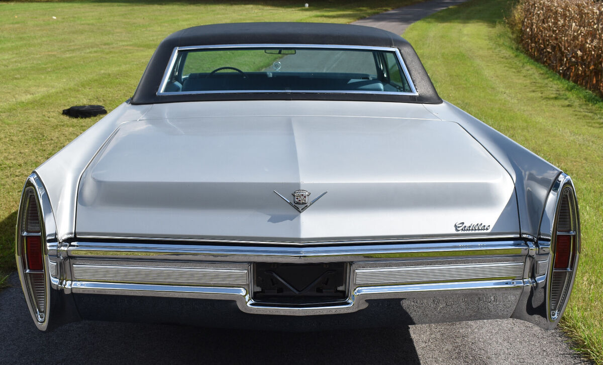 1968 Cadillac DeVille Sedan Very Original One Family Low Mileage - photo 4
