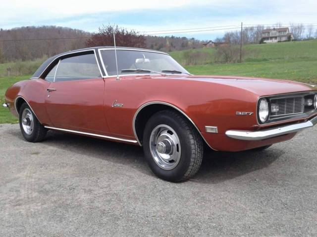 1968 Camaro 327ci 3 speed Manual on the Column. Number Matching 71,000 ORG miles 1968 Chevrolet Camaro