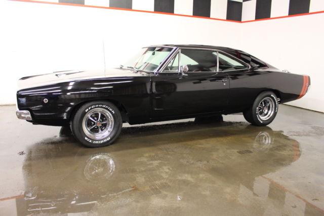 1968 Dodge Charger 383 auto disc brakes power steering - photo 3
