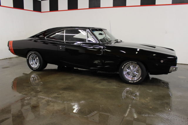 1968 Charger 383 auto power steering power brakes 1968 Dodge Charger bucket seat console