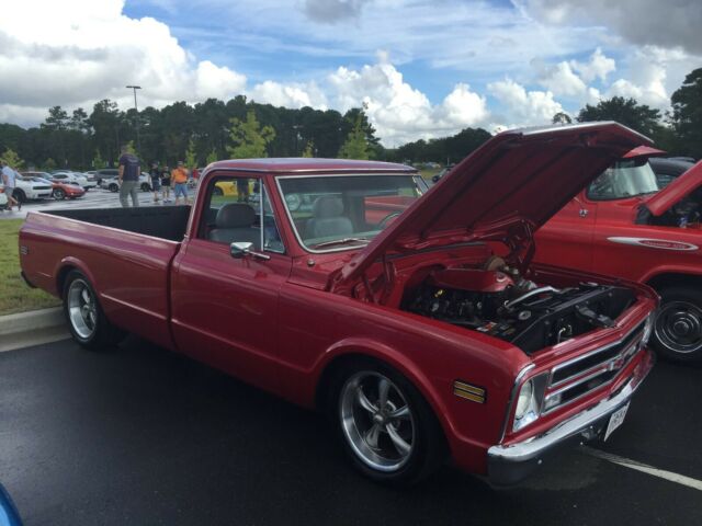 1968 Chevrolet C10 5.3l vortec & 4l60e, disc brakes, custom bench seat 1968 Chevrolet C-10 --