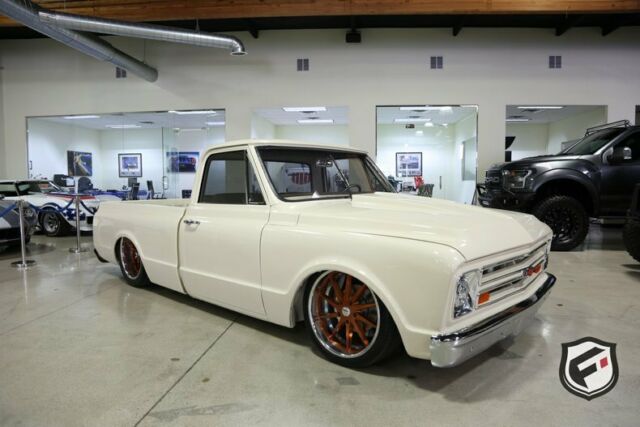 1968 Chevrolet C10 Custom Truck, Fuel Injected 396ci, Air Ride, A/C, Auto. Fresh 1968 Chevrolet C10 Custom Resto-Mod