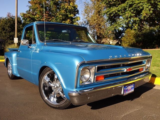 1968 Chevrolet C10 Pickup Marina Blue Black TMI Seat pkg PS PDB 20 inch wheels 1968 Chevrolet C-10 Stepside