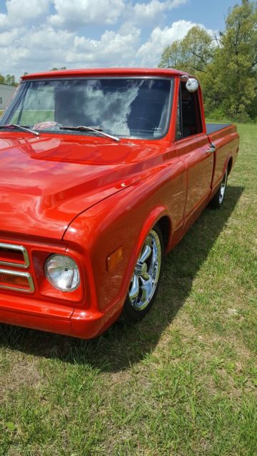 1968 CHEVROLET C10 RED LOWERED HEAD TURNER 1968 Chevrolet C-10 2DR
