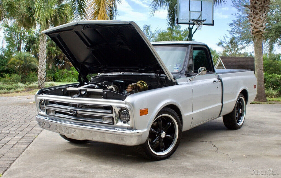 1968 Chevrolet C-10 C10 Resto-Mod / Built 5.3L Vortec V8 / 4K Miles - photo 8