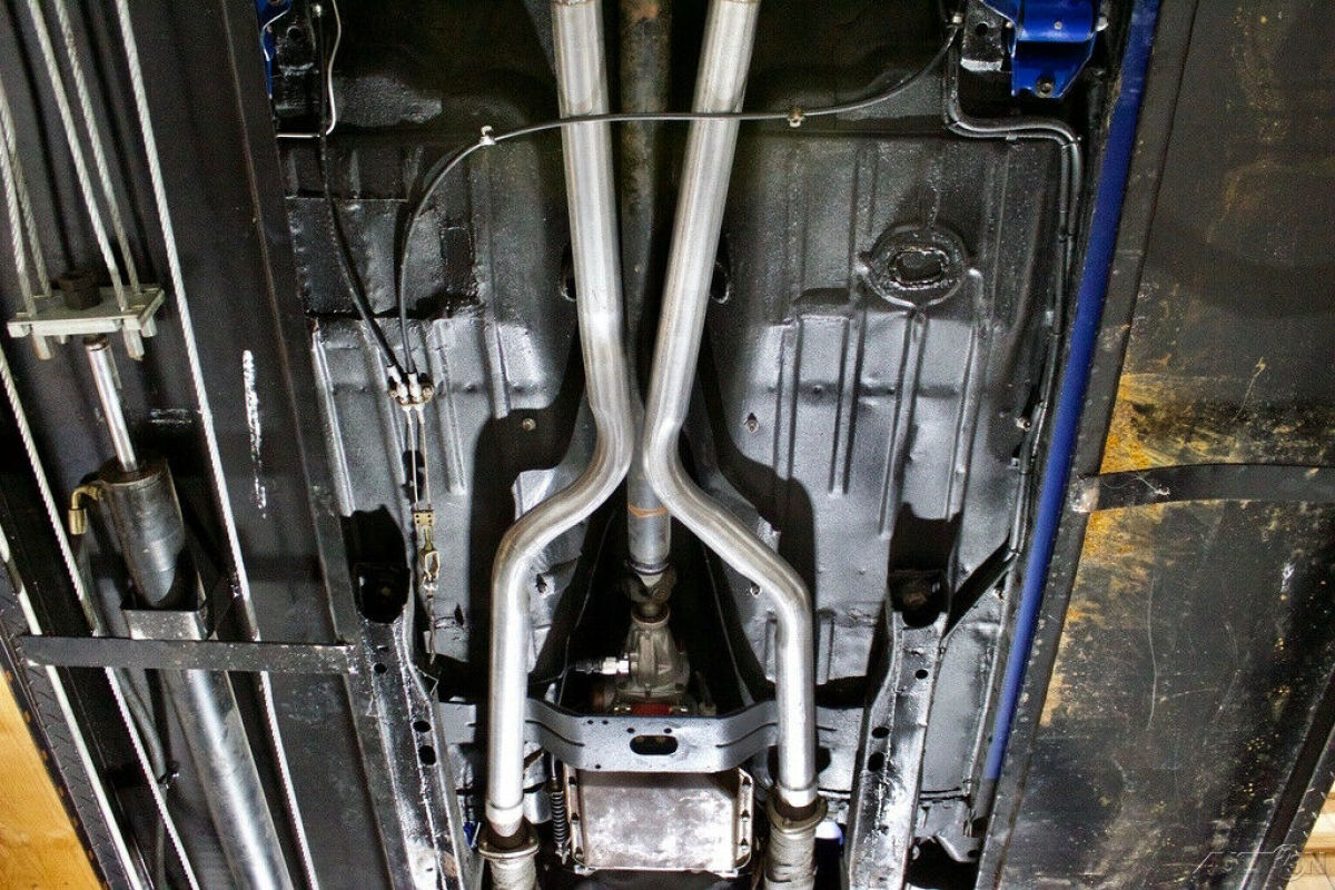 1968 Chevrolet Camaro Resto-Mod / Edelbrock EFI 327 V8 / PAINTED Flat Blue / A/C - photo 12