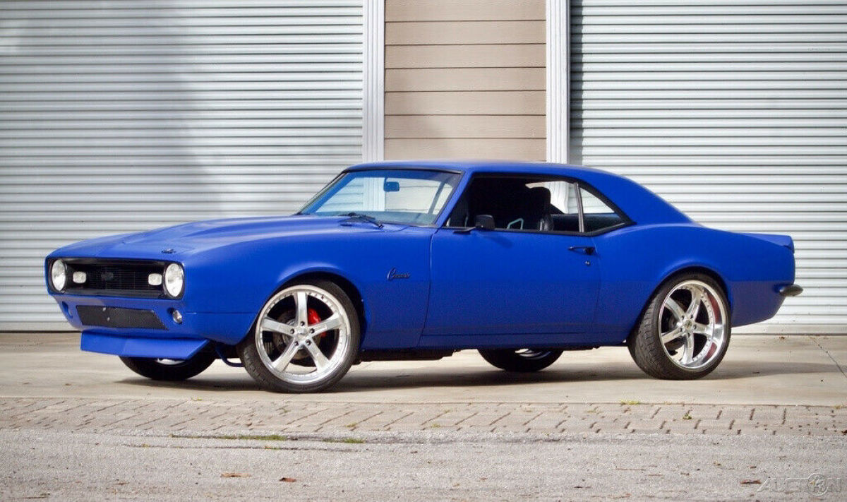 1968 Chevrolet Camaro Resto-Mod / Edelbrock EFI 327 V8 / PAINTED Flat Blue / A/C - photo 2