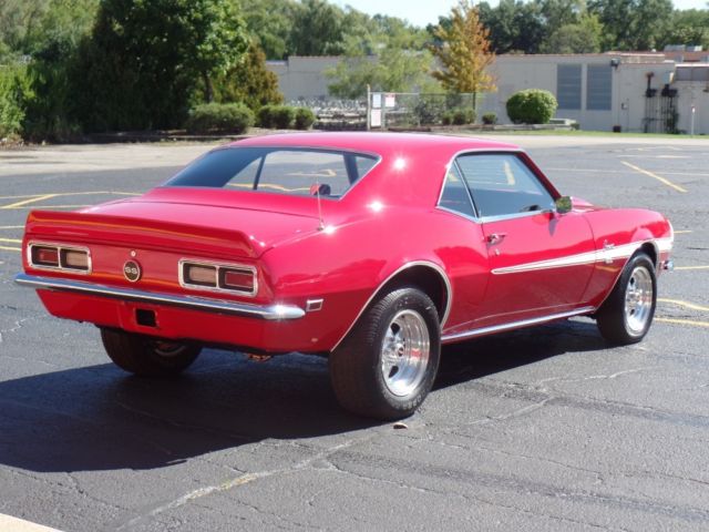 1968 Chevrolet Camaro -Restored SS -4-SPD MANUAL- Paint is amazing-NEW L - photo 12