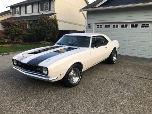 1968 Chevrolet Camaro RS 350 4 speed absolutely georgous ten bolt everything new 1968 Chevrolet Camaro Camaro RS 350 4 speed
