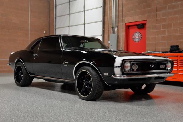 1968 CHEVROLET CAMARO SS 396 CUSTOM Tuxedo Black/Houdstooth Gorgeous Show Car! 1968 Chevrolet Camaro SS 396 Custom