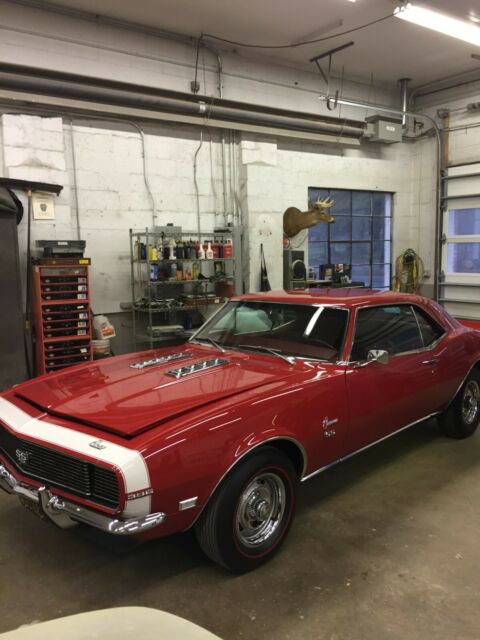 1968 Chevrolet Camaro SS/RS Red on Red Coupe 1968 Chevrolet Camaro SS/RS