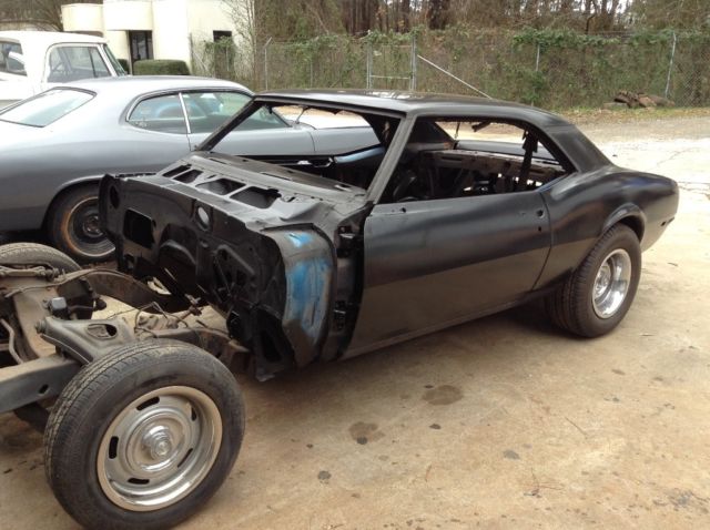 1968 Chevrolet Camaro V-8 4-speed car 1968 Chevrolet Camaro Base coupe