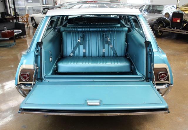 1968 Chevrolet Caprice Estate -- - photo 10