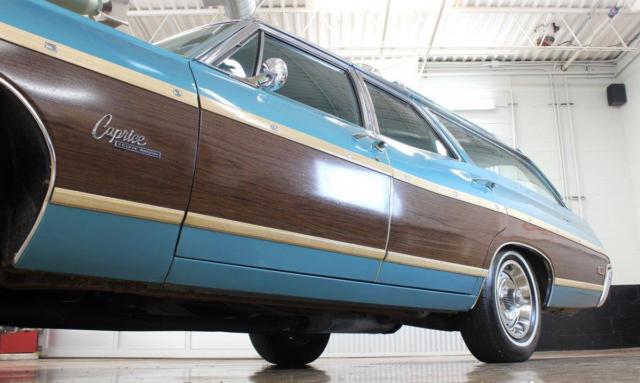 1968 Chevrolet Caprice Estate -- - photo 3