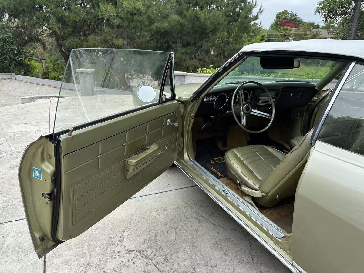 1968 Chevrolet Corvair Monza Convertible - photo 3