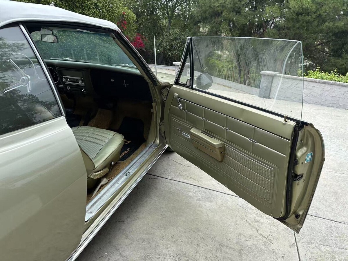 1968 Chevrolet Corvair Monza Convertible - photo 7