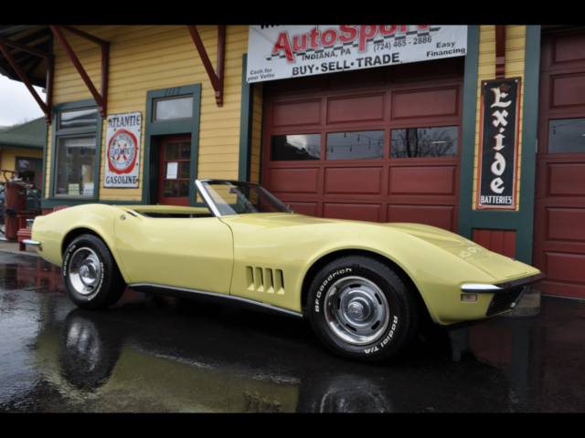 1968 Chevrolet Corvette 1968 #'s Matching Safari Yellow Loaded! AC PS PB! - photo 2