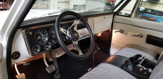 1968 Chevrolet C-10 custom cab - photo 13