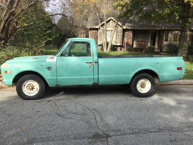 1968 Chevrolet Pickup Truck - Long Bed - C20 - Starts Runs and Drives. 1968 Chevrolet Other Pickups