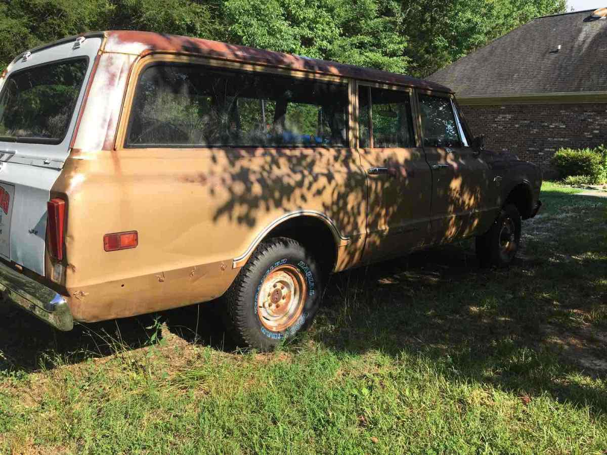 1968 Chevrolet Suburban 4x4 - photo 10