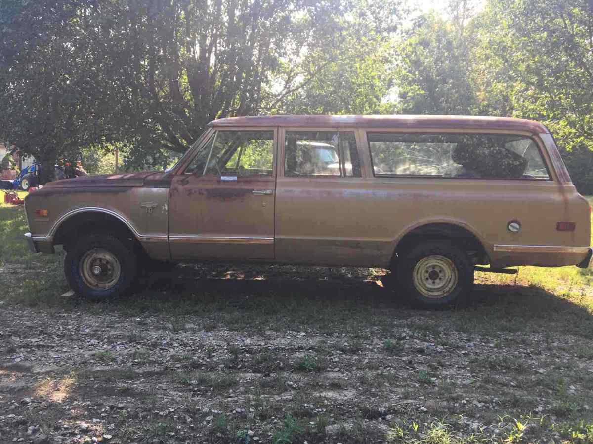 1968 Chevrolet Suburban 4x4 - photo 4