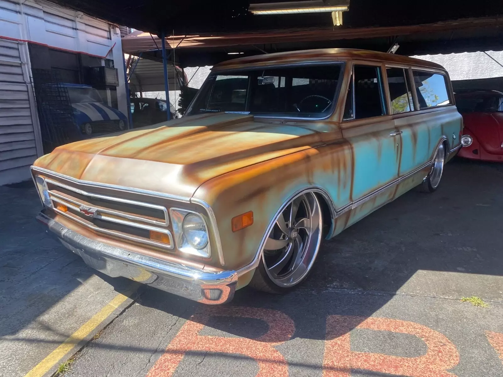 1968 Chevrolet Suburban - photo 11