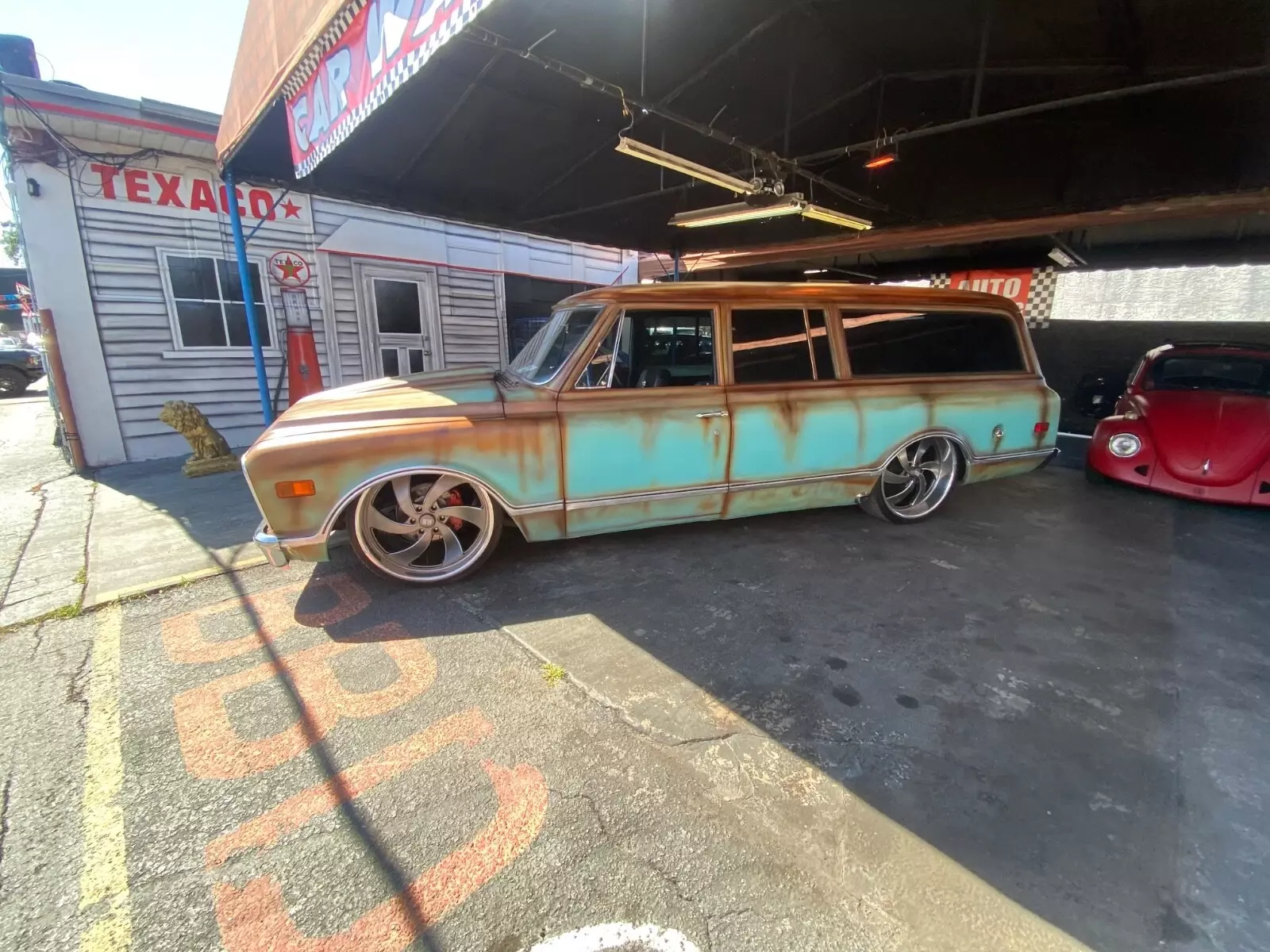 1968 Chevrolet Suburban - photo 12