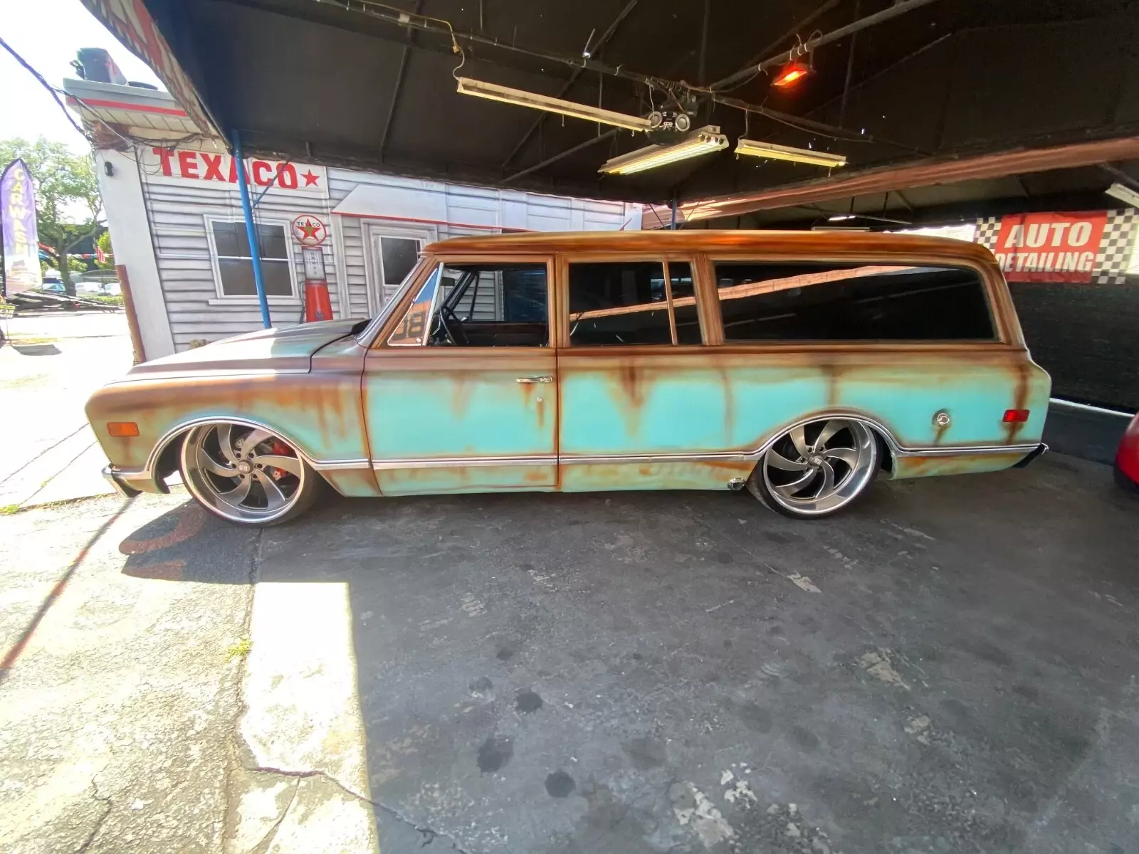 1968 Chevrolet Suburban - photo 6