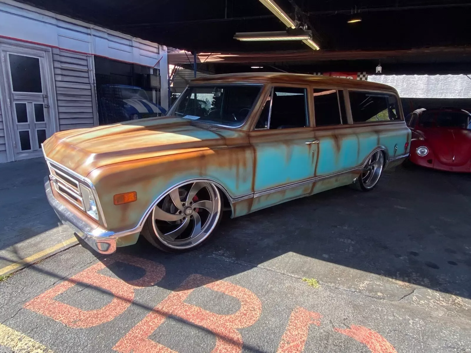 1968 Chevrolet Suburban - photo 9