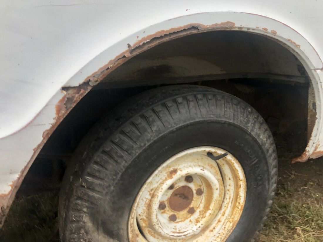 1968 Chevrolet Suburban Base - photo 13