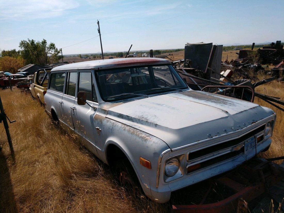 1968 Chevrolet Suburban Base - photo 2