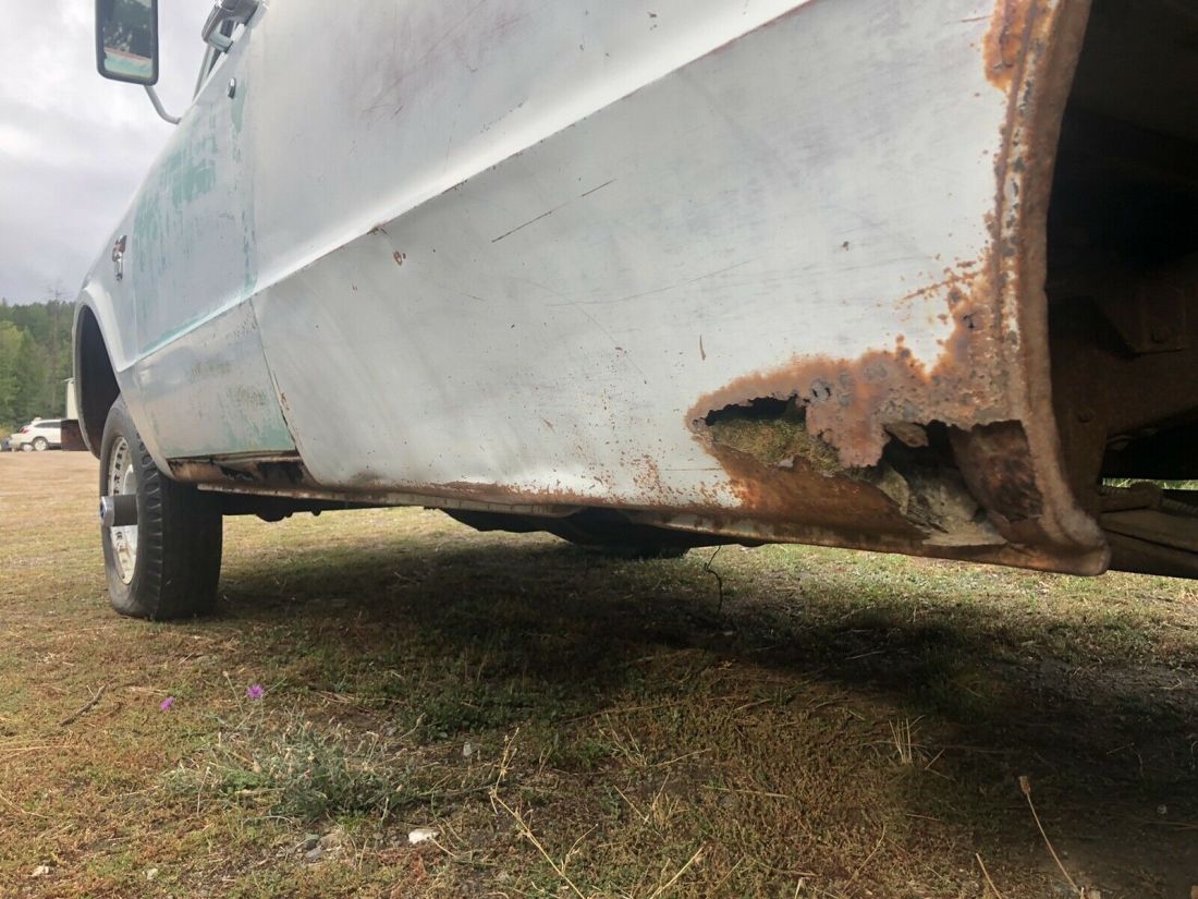 1968 Chevrolet Suburban Base - photo 8