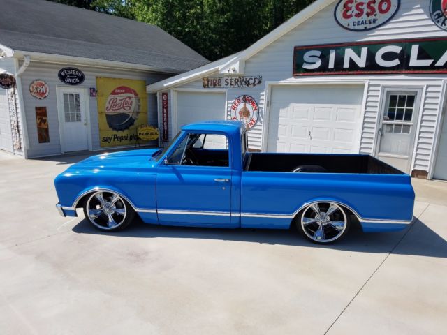1968 chevy c10 pickup truck custom bagged airride GMC patina rat hot rod 1968 Chevrolet C-10