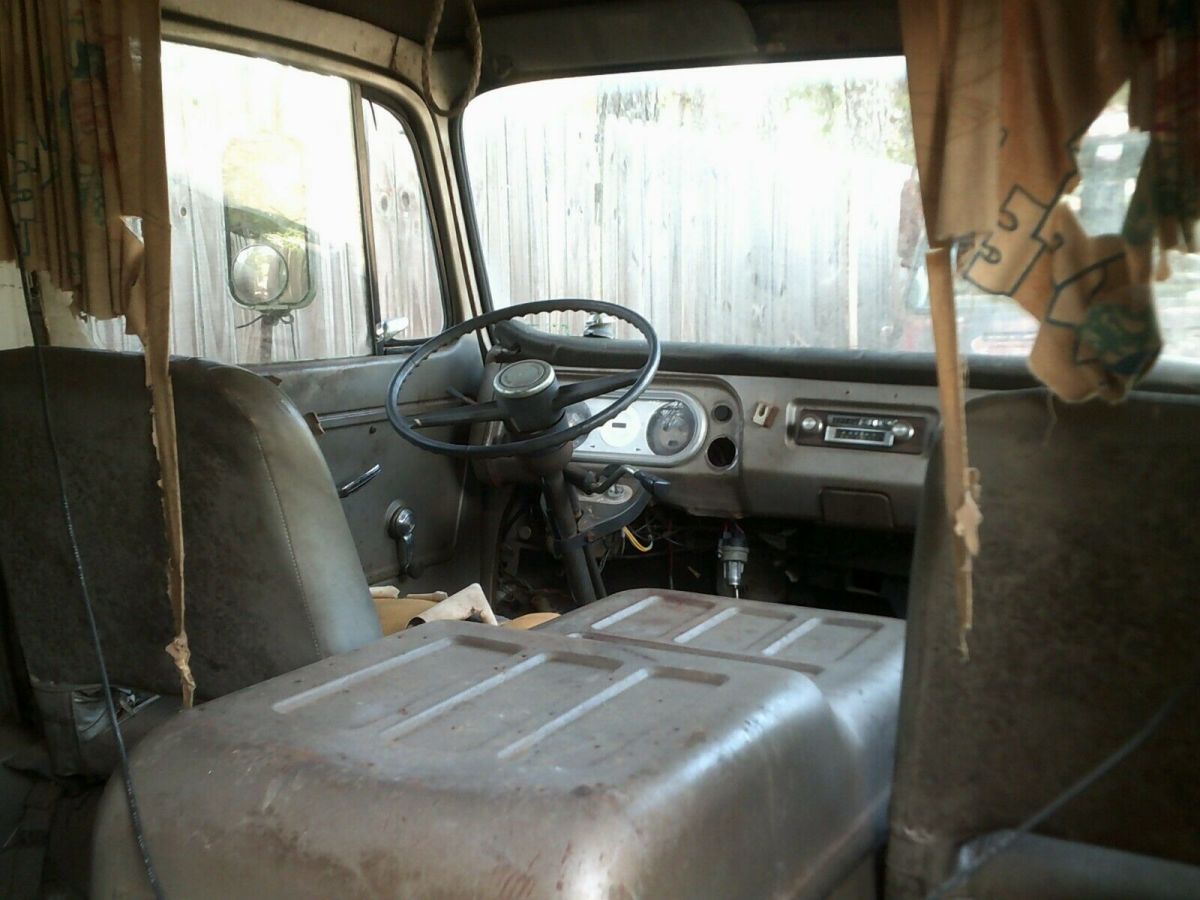 1968 Chevrolet G20 Van - photo 3