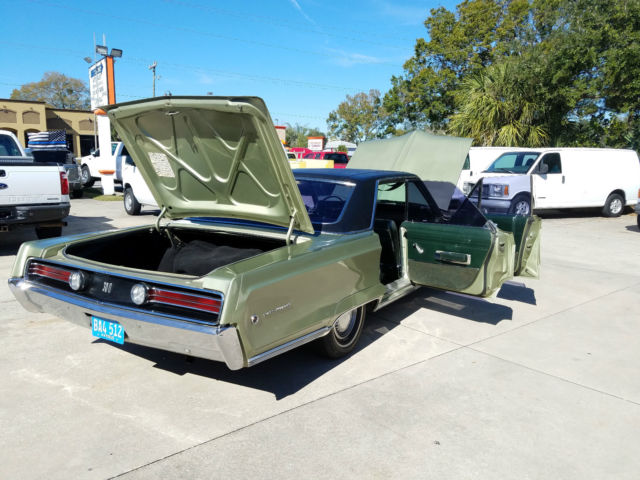 1968 Chrysler 300 Series M - photo 2