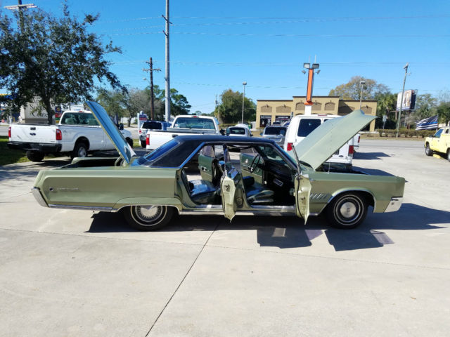 1968 Chrysler 300 Series M - photo 3