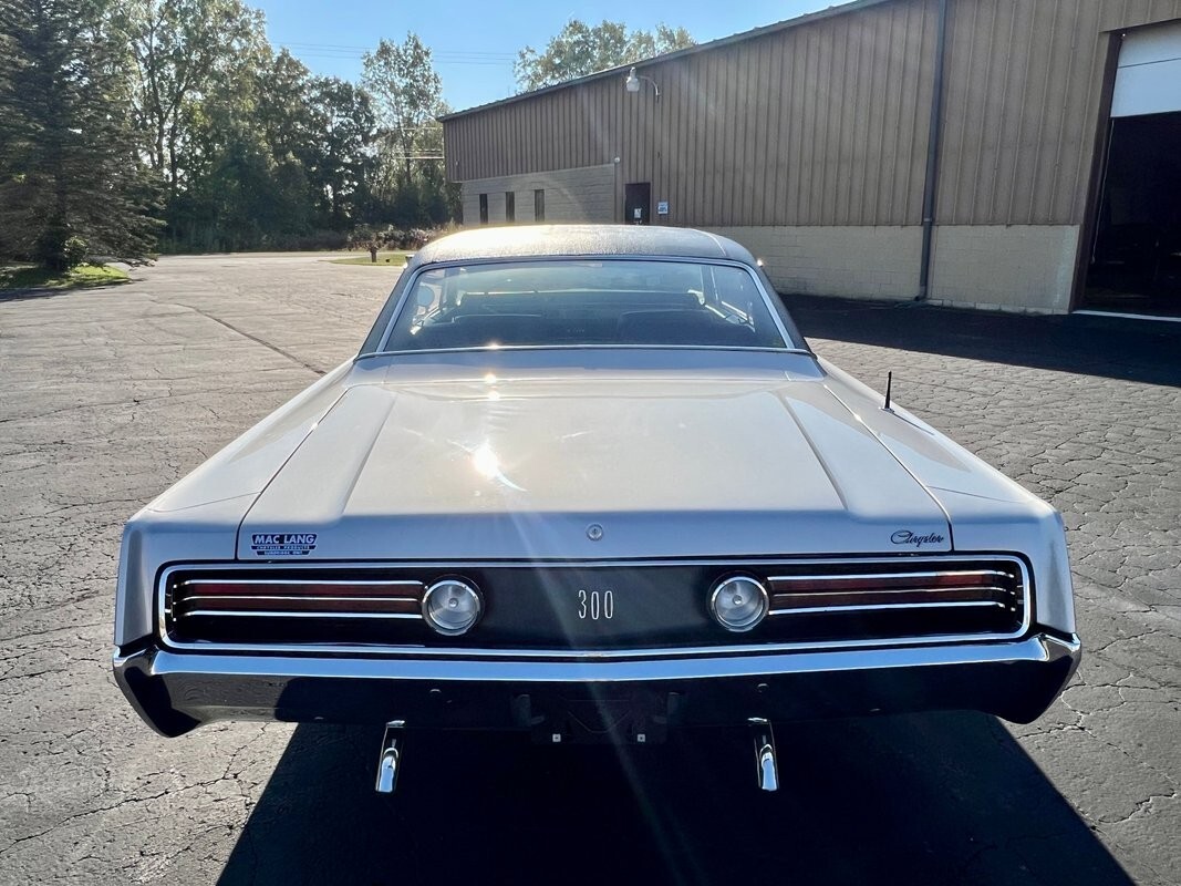 1968 Chrysler 300 Series - photo 7