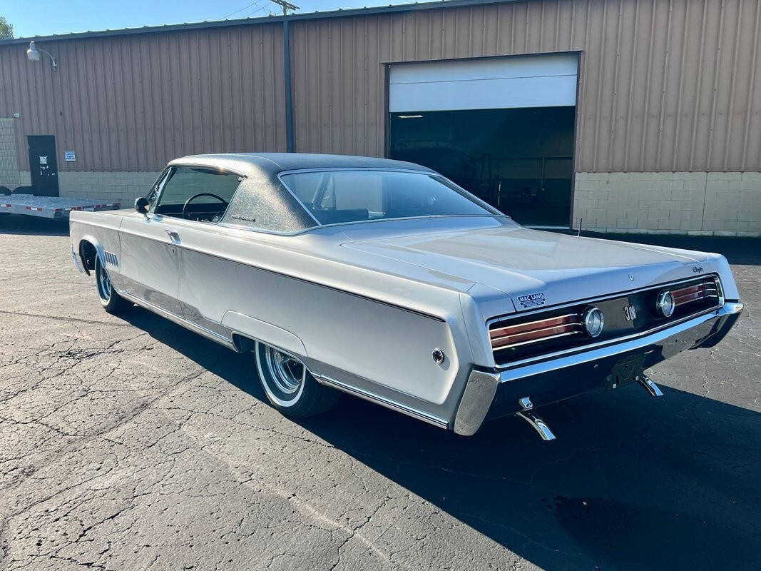 1968 Chrysler 300 Series - photo 8