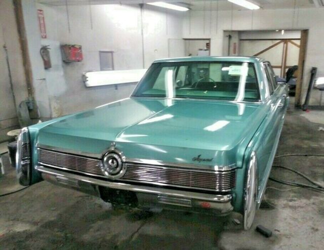 1968 Chrysler Imperial - photo 2