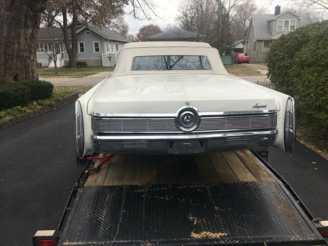 1968 Chrysler Imperial - photo 2