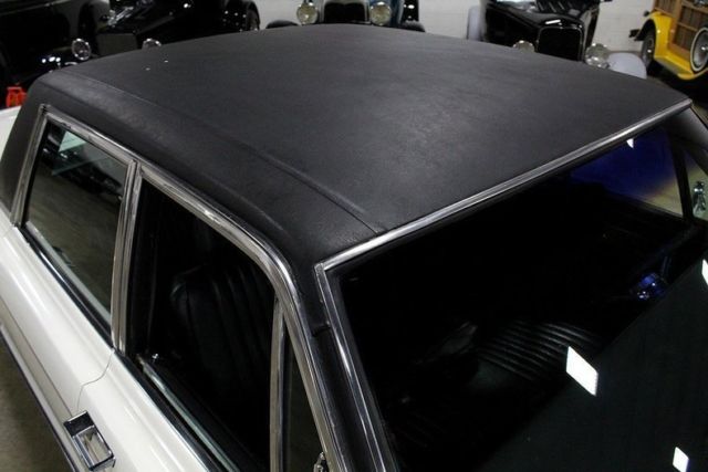 1968 Chrysler Imperial Crown - photo 10