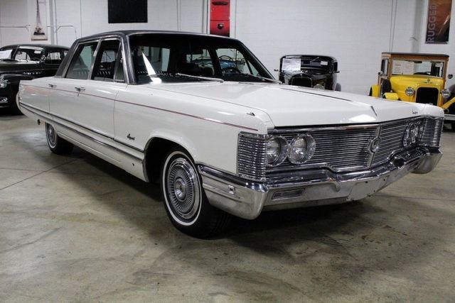 1968 Chrysler Imperial Crown - photo 7