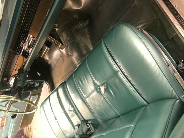 1968 Chrysler Imperial Crown - photo 2