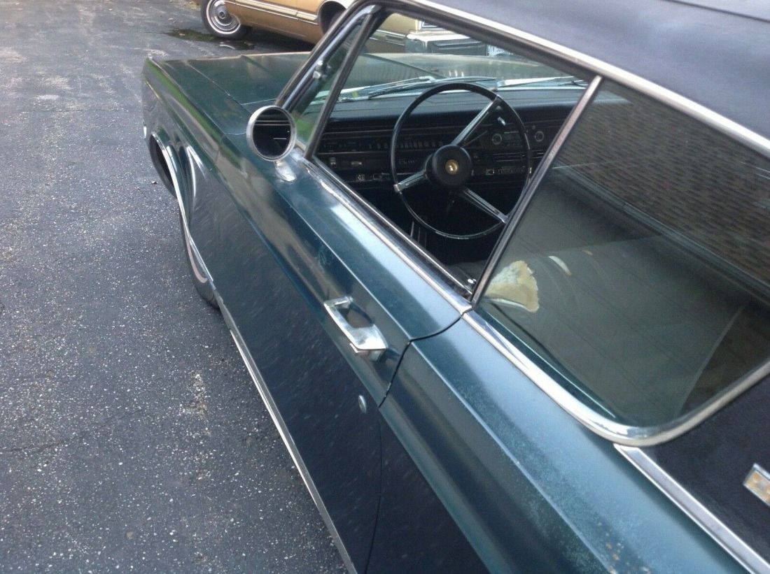 1968 Chrysler New Yorker coupe green RWD Automatic 1968 Chrysler New Yorker